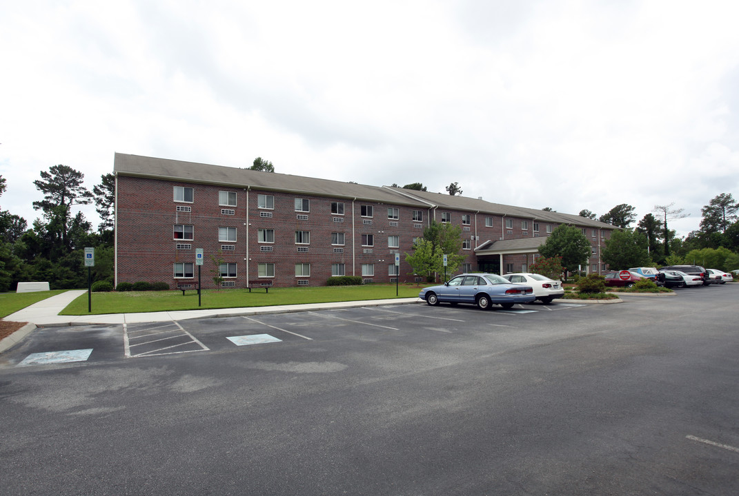 AHEPA 408 Senior Apartments in Wilmington, NC - Building Photo