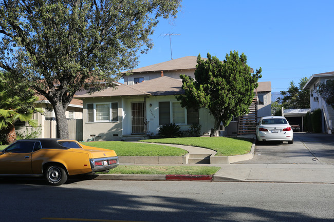 1209 E Lexington Dr in Glendale, CA - Building Photo - Building Photo