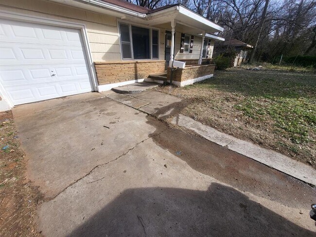 3104 N Holman Ct in Midwest City, OK - Building Photo - Building Photo