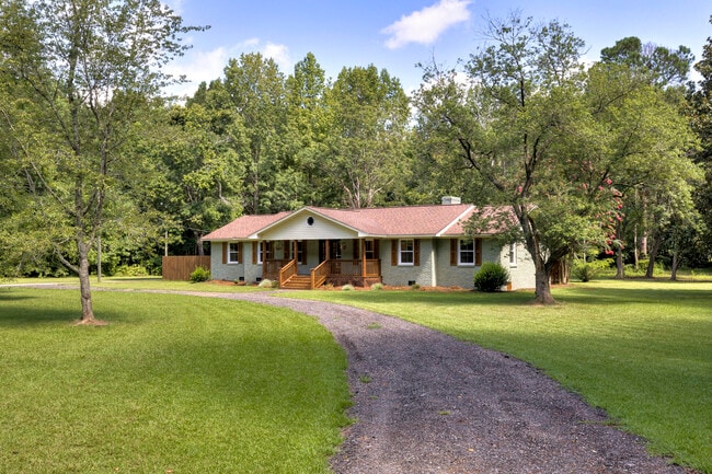 3435 McCrays Mill Rd in Sumter, SC - Building Photo - Building Photo