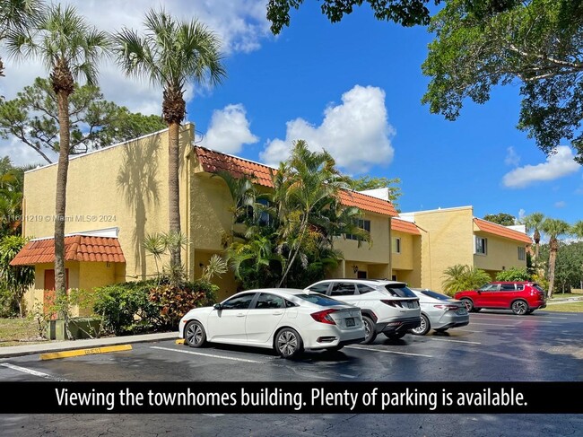 892 SW 9th St Cir in Boca Raton, FL - Foto de edificio - Building Photo