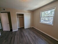 6228 Robinson St photo'