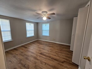 2307 Elm Ave, Unit 2307 in Bay City, TX - Building Photo - Building Photo