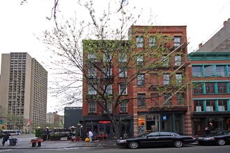 475 W Broadway in New York, NY - Foto de edificio - Building Photo