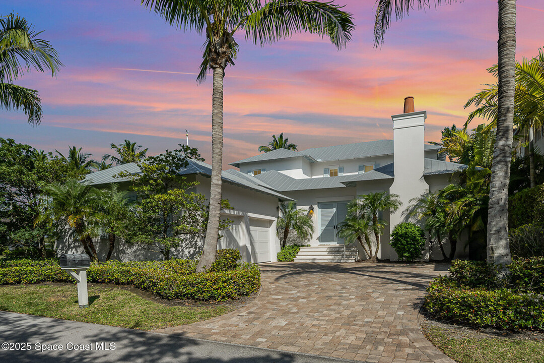 9170 Marsh Island Dr in Vero Beach, FL - Building Photo