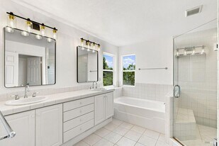 6 Egret View in San Rafael, CA - Building Photo