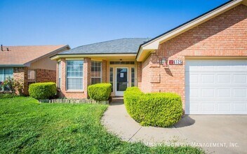 6125 8th Dr in Lubbock, TX - Building Photo - Building Photo