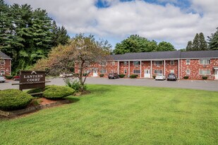 Lantern Court Apartments in Sunderland, MA - Building Photo
