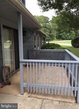 24 Maplewood Ct in West Deptford, NJ - Foto de edificio - Building Photo