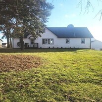 45W005 Berner Rd in Hampshire, IL - Building Photo