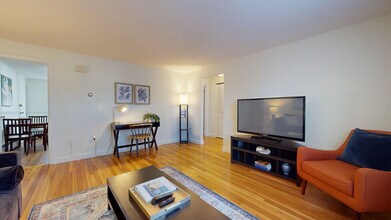 99 Chestnut St, Unit #5 in Brookline, MA - Building Photo - Building Photo