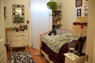 1081 Beacon St, Unit 2 in Brookline, MA - Building Photo - Building Photo