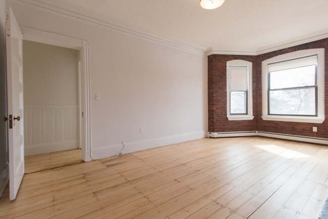 41 Harvard St, Unit 3 in Brookline, MA - Building Photo - Building Photo