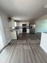 784 Pine Spring Dr in Painesville, OH - Building Photo - Building Photo