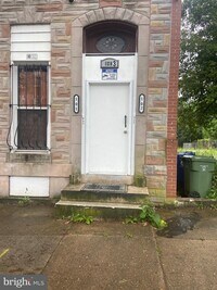 1833 W Lexington St photo'