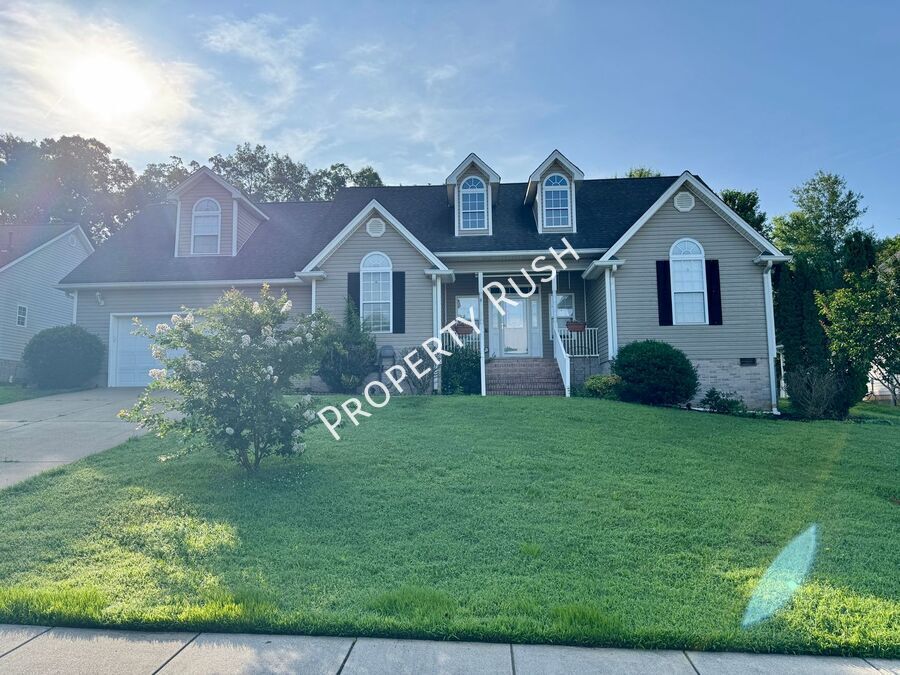 196 Blue Heron Dr in Ringgold, GA - Building Photo