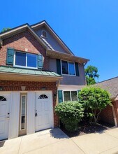 6282 Edgecreek Ln in Columbus, OH - Building Photo - Building Photo