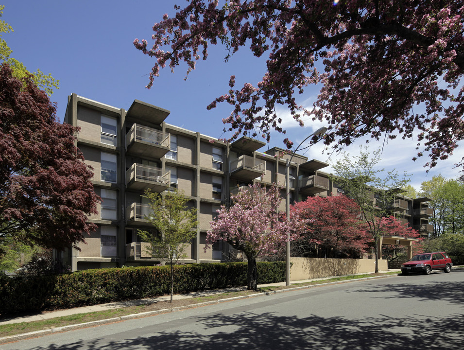 Winchester Apartments in Brookline, MA - Building Photo