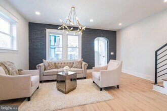 113 Madison St NW in Washington, DC - Foto de edificio - Building Photo