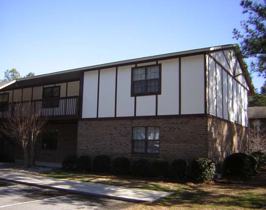 English Village Apartments in Greenville, NC - Building Photo - Building Photo