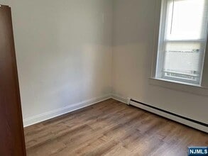 256 Ackerman Ave, Unit 1 in Clifton, NJ - Building Photo - Building Photo