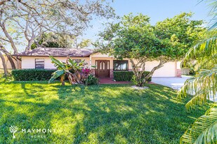 182 Vermont Ave in Tarpon Springs, FL - Building Photo