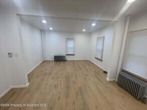 76 Brook St in Carbondale, PA - Building Photo - Building Photo