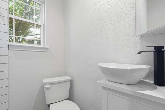property at 5616 Wellesley Ave