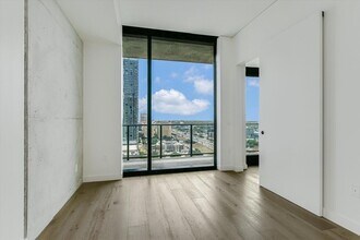 610 Davis St, Unit 1911 in Austin, TX - Building Photo - Building Photo