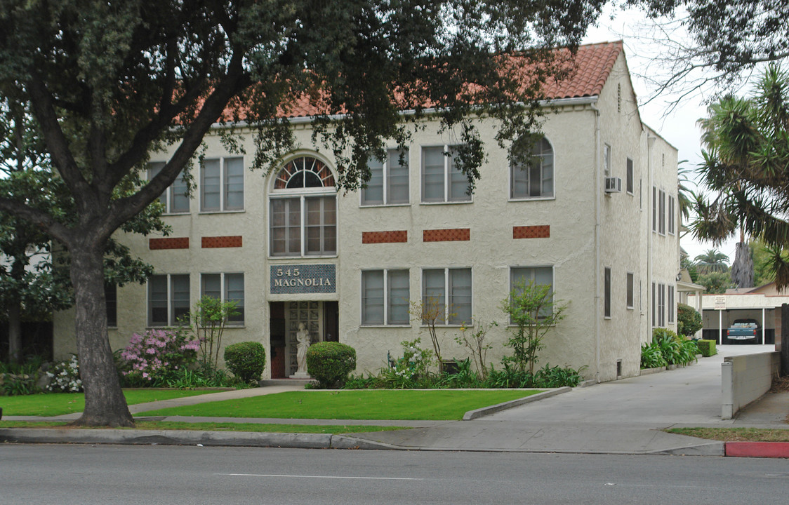 545 Marengo Ave in Pasadena, CA - Building Photo