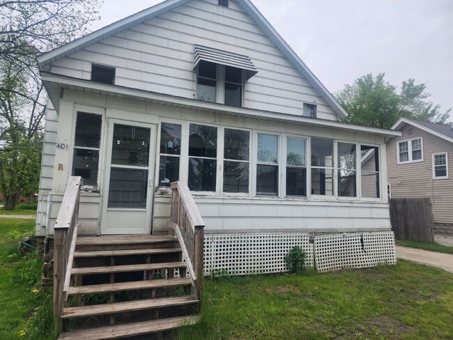 property at 401 E Hines St