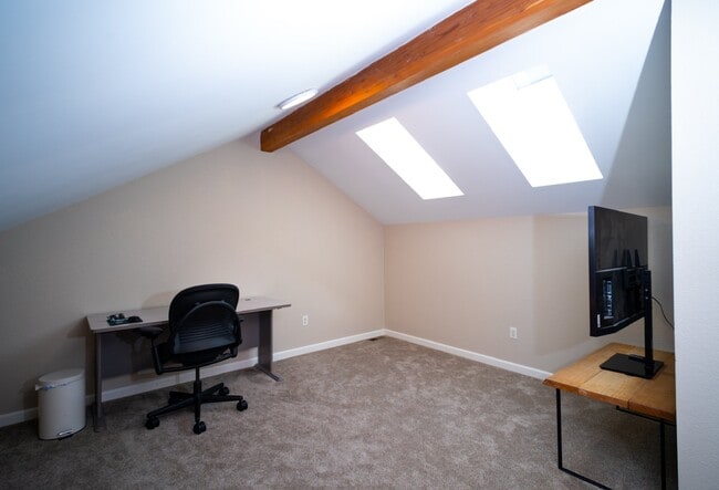 property at 2829 Springdale Ln