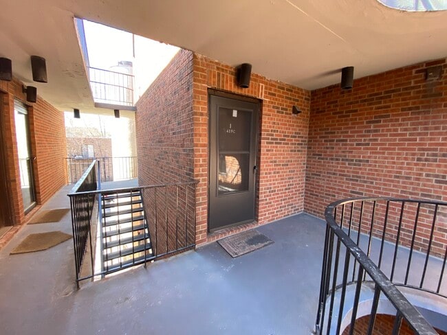 429 W Grant Pl in Chicago, IL - Building Photo - Building Photo