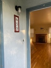 655 E Fountain Way in Fresno, CA - Building Photo - Building Photo