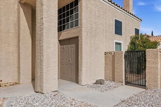 2408 Sage Pointe Cir in Las Vegas, NV - Building Photo - Building Photo