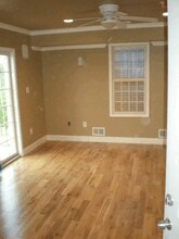 325 Hallock St, Unit 2 in Pittsburgh, PA - Building Photo - Building Photo