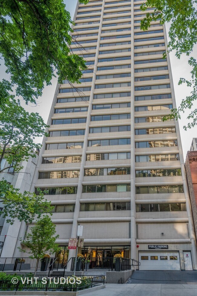 1415 N Dearborn Pkwy, Unit 22C in Chicago, IL - Foto de edificio - Building Photo