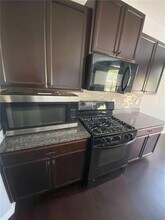 5224 Cantbury Way in Atlanta, GA - Building Photo - Building Photo