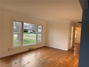 1861 Eaton Dr in Avon, OH - Building Photo - Building Photo