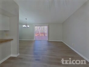 201 Raintree Dr in Irmo, SC - Building Photo - Building Photo