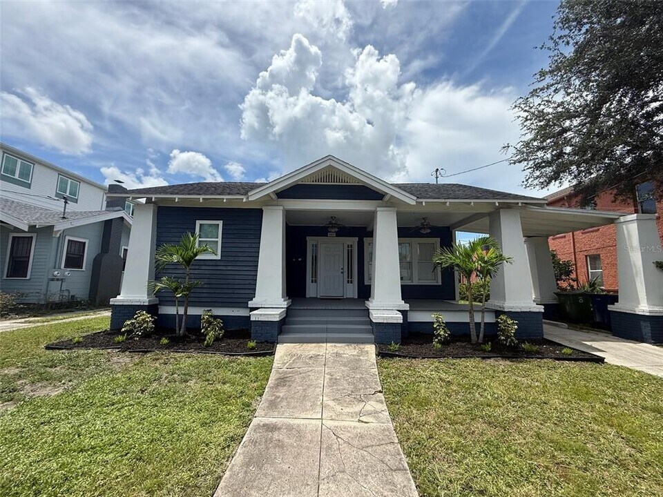 403 S Albany Ave in Tampa, FL - Building Photo