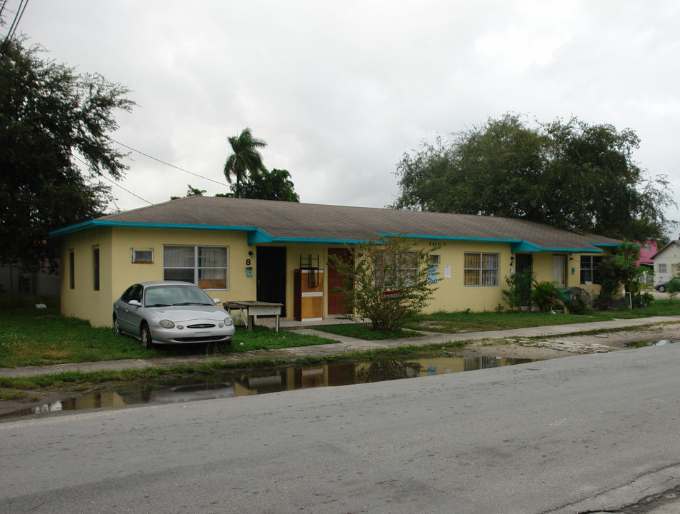 2 NE 63rd St in Miami, FL - Building Photo