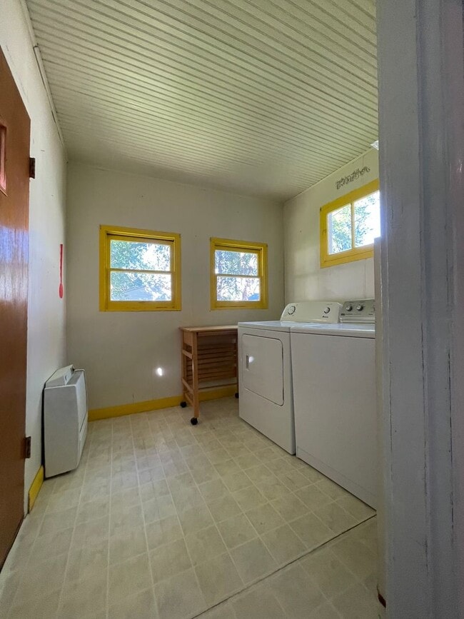 property at 406 15th St S
