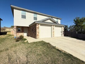 230 N Mary Jo Dr in Harker Heights, TX - Building Photo