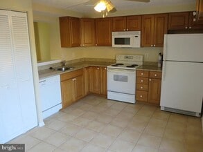 9038 St Steven Ct in Manassas Park, VA - Building Photo - Building Photo