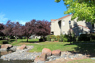 Huntington Square Apartments