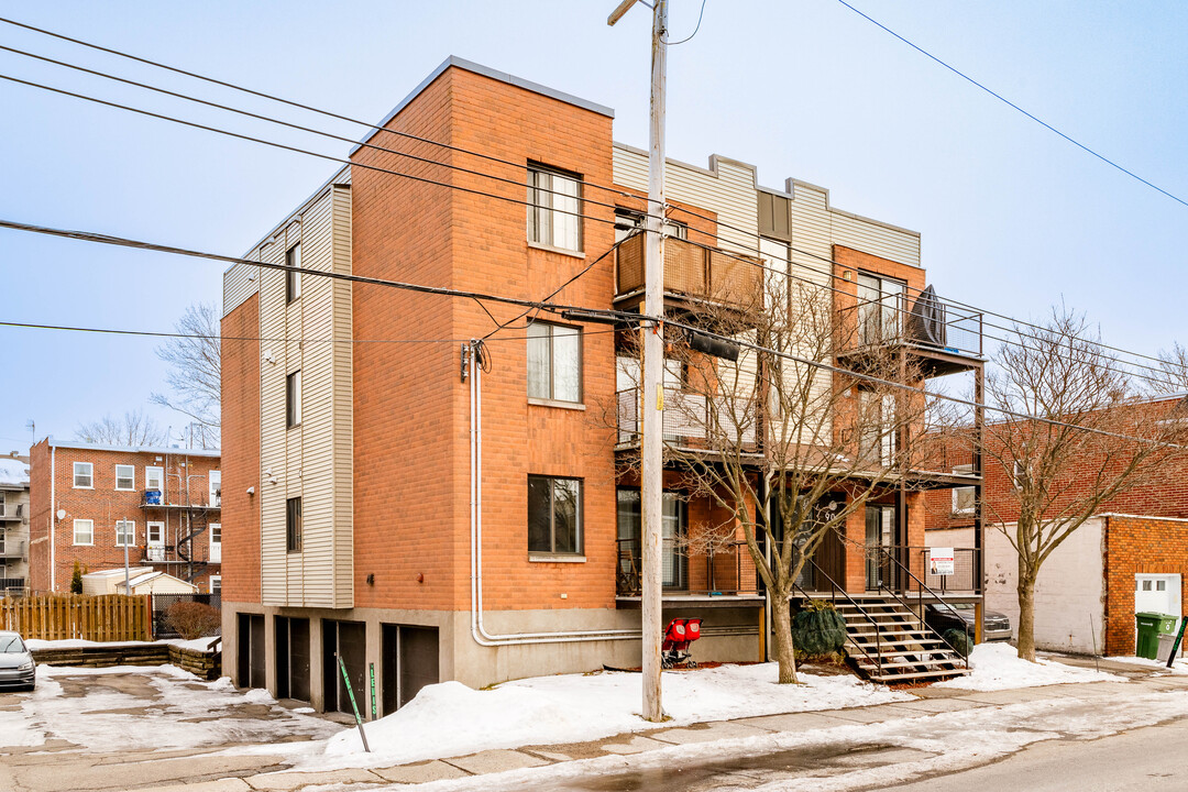 90 9E Av in Montréal, QC - Building Photo