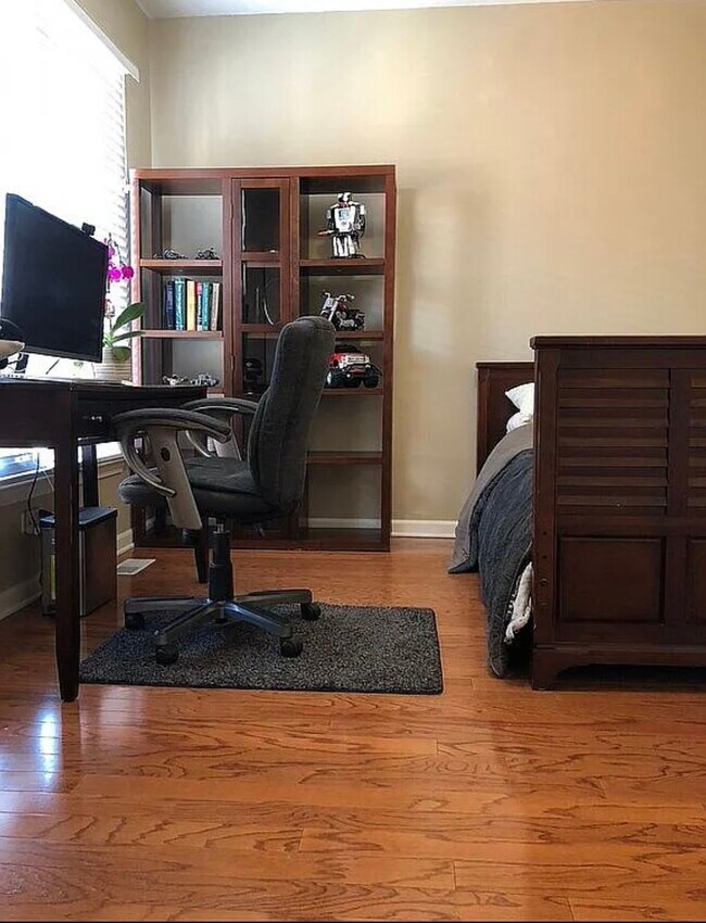 842 W 15th Pl in Chicago, IL - Foto de edificio - Building Photo