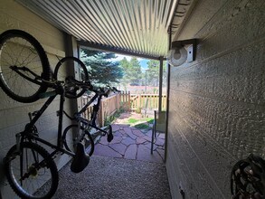 4711 W Moorhead Cir in Boulder, CO - Building Photo - Building Photo