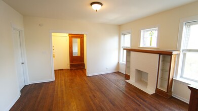 2659 N Saint Louis Ave, Unit 3449-3 in Chicago, IL - Building Photo - Building Photo